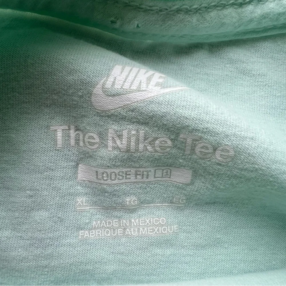 Nike Girls Short Sleeve Cropped Tee Bundle Of 4 Loose Fit 100% Cotton Size XL